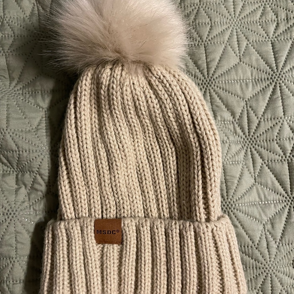 Cream Knit Pom-Pom Beanie